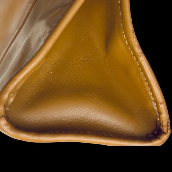 AUTHENTIC PRADA PALTRO NV NAPPA ANTIQUE GLOSSY CAMEO LEATHER TOTE-ONLINE COMPS - Picture 5 of 9